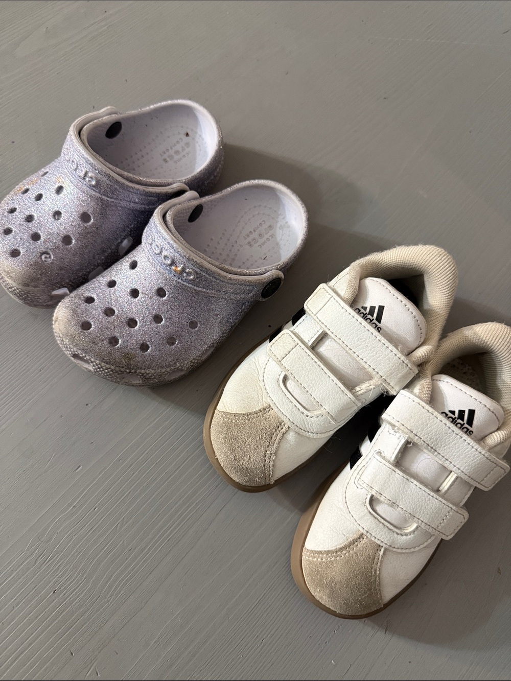 Kids adidas samba and crocs size 9 - Picture 1 of 5